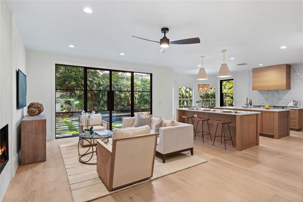 На продажу: $2,295,000 (5 спален, 3 ванн, 3691 Квадратных фут)