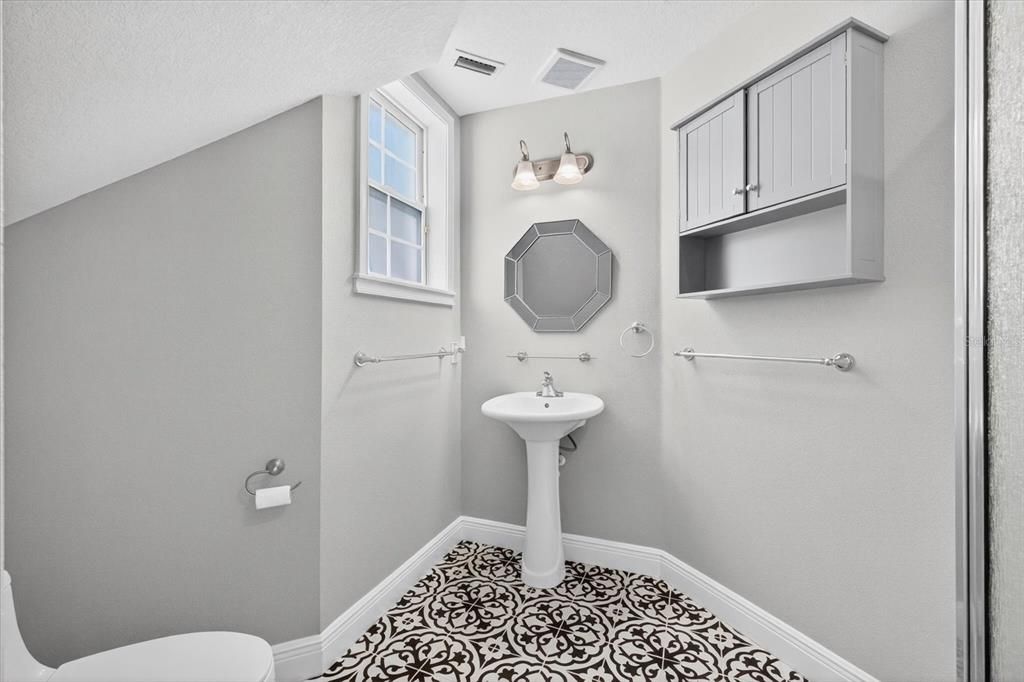 For Sale: $645,000 (4 beds, 3 baths, 2690 Square Feet)