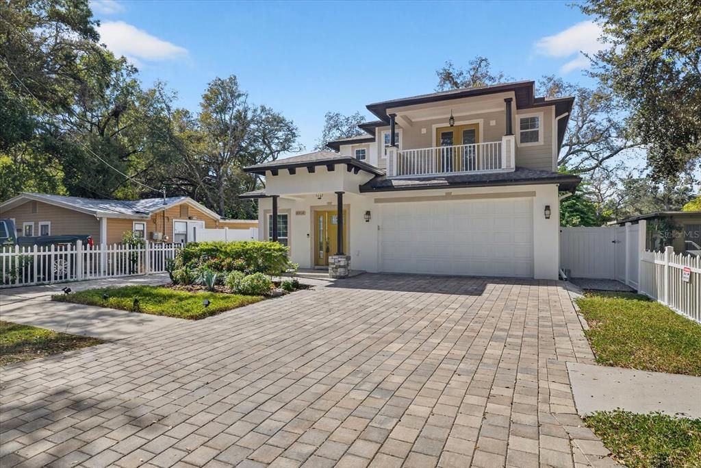 For Sale: $645,000 (4 beds, 3 baths, 2690 Square Feet)