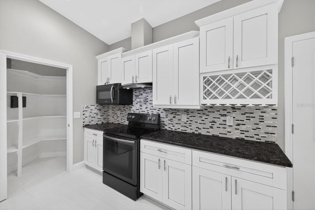 For Sale: $645,000 (4 beds, 3 baths, 2690 Square Feet)