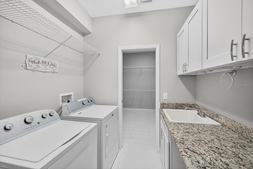 For Sale: $645,000 (4 beds, 3 baths, 2690 Square Feet)