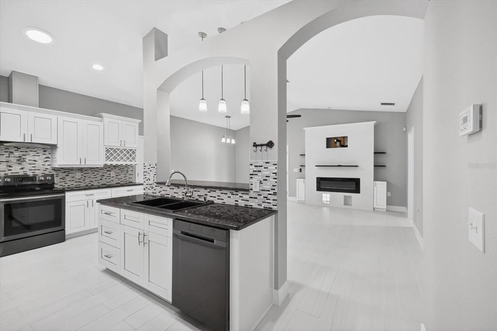 For Sale: $645,000 (4 beds, 3 baths, 2690 Square Feet)