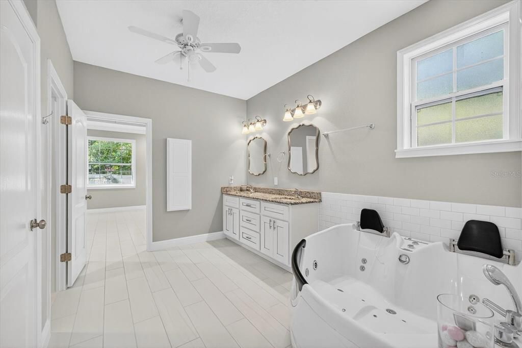 For Sale: $645,000 (4 beds, 3 baths, 2690 Square Feet)