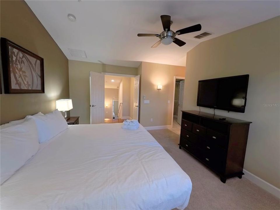 For Rent: $3,500 (4 beds, 3 baths, 2000 Square Feet)