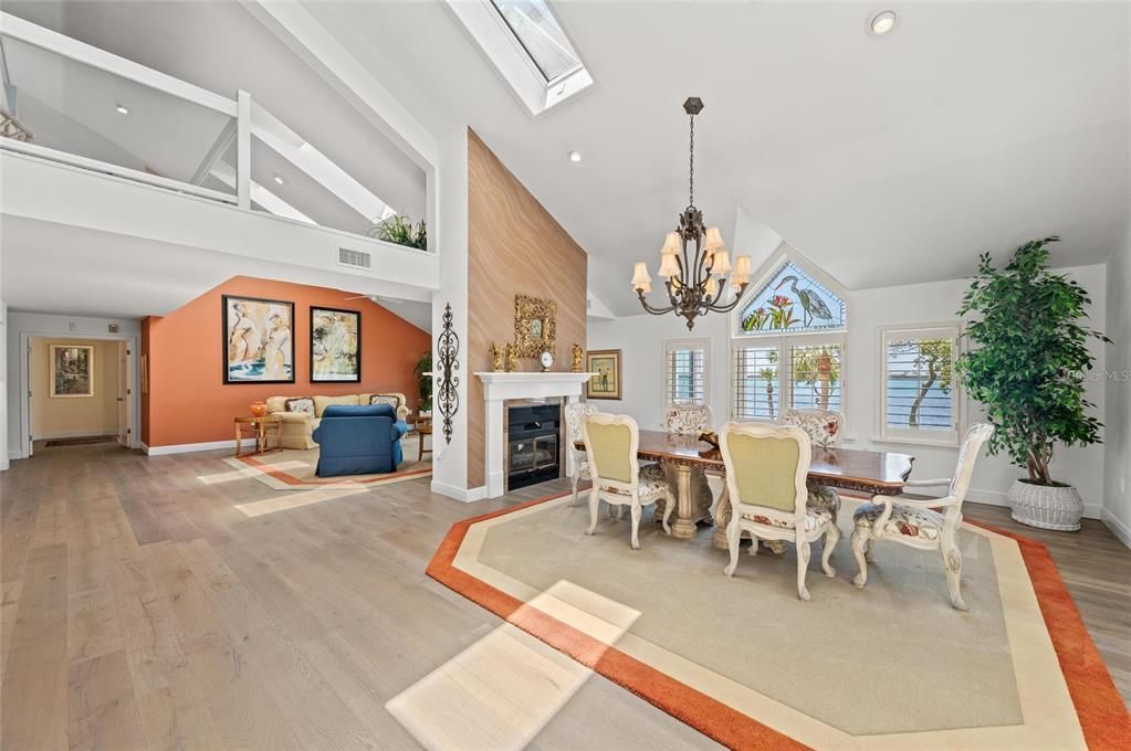 На продажу: $2,390,000 (5 спален, 5 ванн, 6900 Квадратных фут)