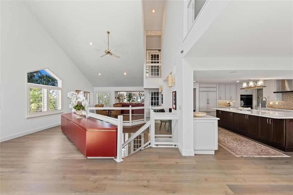 На продажу: $2,390,000 (5 спален, 5 ванн, 6900 Квадратных фут)