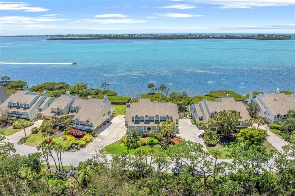 На продажу: $2,390,000 (5 спален, 5 ванн, 6900 Квадратных фут)