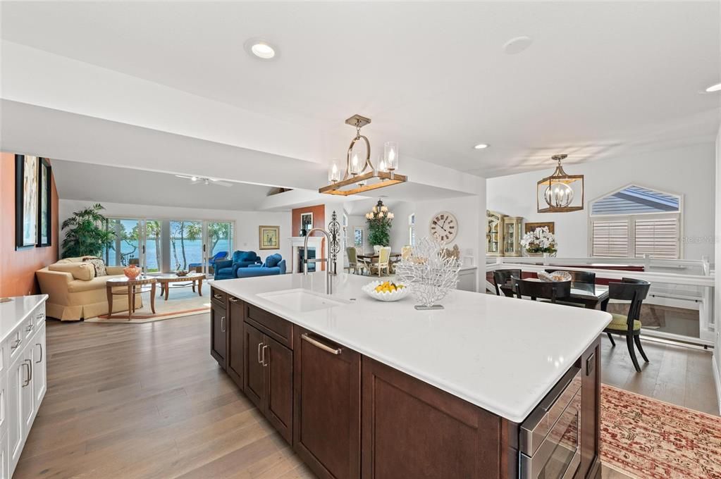 На продажу: $2,390,000 (5 спален, 5 ванн, 6900 Квадратных фут)