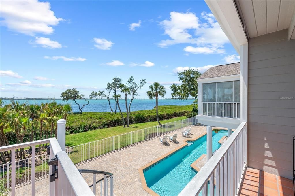 На продажу: $2,390,000 (5 спален, 5 ванн, 6900 Квадратных фут)