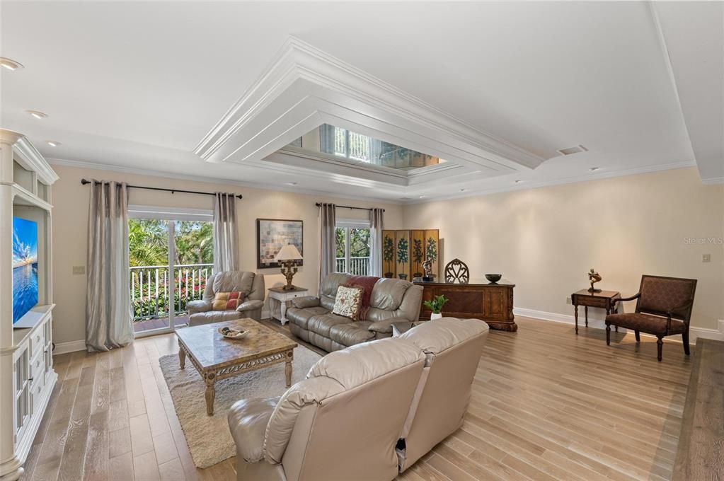 На продажу: $2,390,000 (5 спален, 5 ванн, 6900 Квадратных фут)