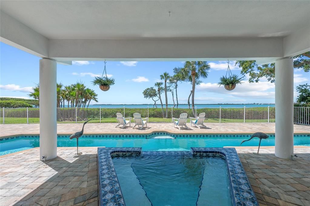 На продажу: $2,390,000 (5 спален, 5 ванн, 6900 Квадратных фут)