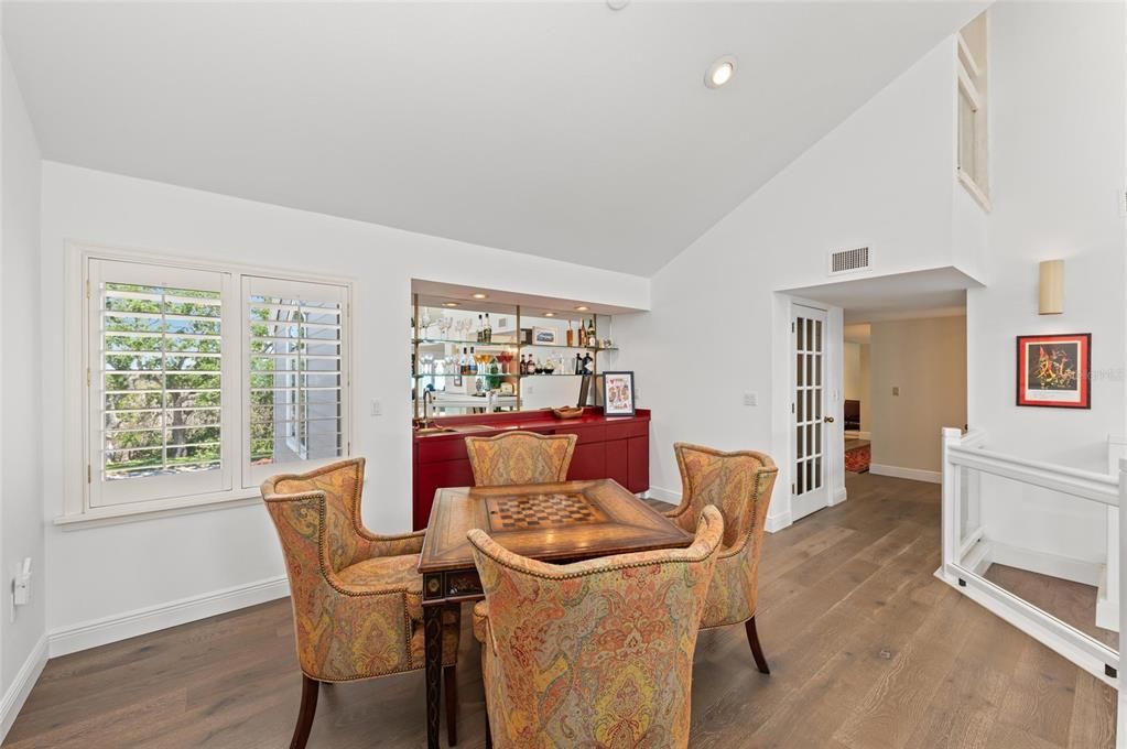 На продажу: $2,390,000 (5 спален, 5 ванн, 6900 Квадратных фут)