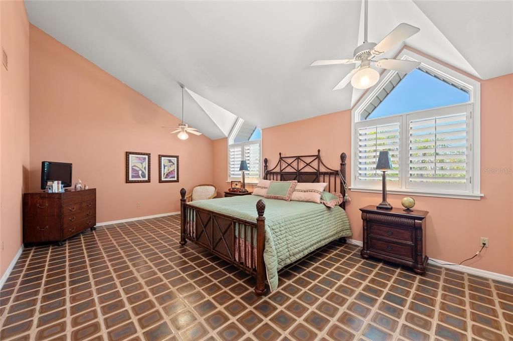 На продажу: $2,390,000 (5 спален, 5 ванн, 6900 Квадратных фут)