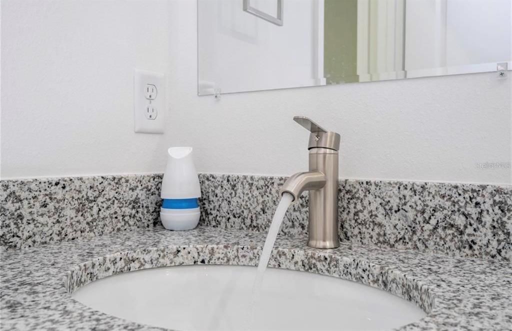 待售: $269,900 (4 贝兹, 2 浴室, 1580 平方英尺)