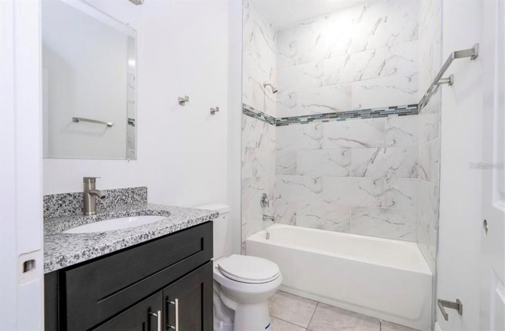 待售: $269,900 (4 贝兹, 2 浴室, 1580 平方英尺)