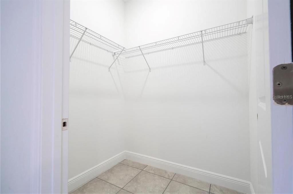 待售: $269,900 (4 贝兹, 2 浴室, 1580 平方英尺)