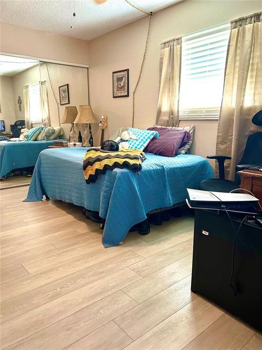 Activo con contrato: $149,900 (2 camas, 2 baños, 984 Pies cuadrados)