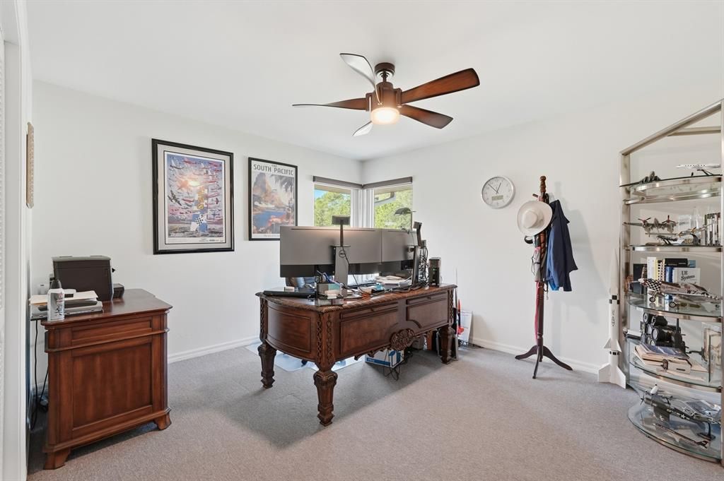 待售: $1,300,000 (4 贝兹, 2 浴室, 2108 平方英尺)