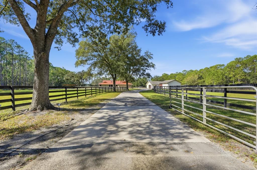 待售: $1,300,000 (4 贝兹, 2 浴室, 2108 平方英尺)