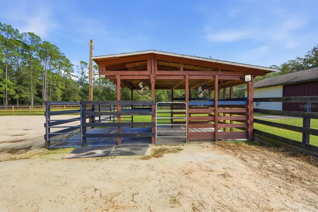 待售: $1,300,000 (4 贝兹, 2 浴室, 2108 平方英尺)