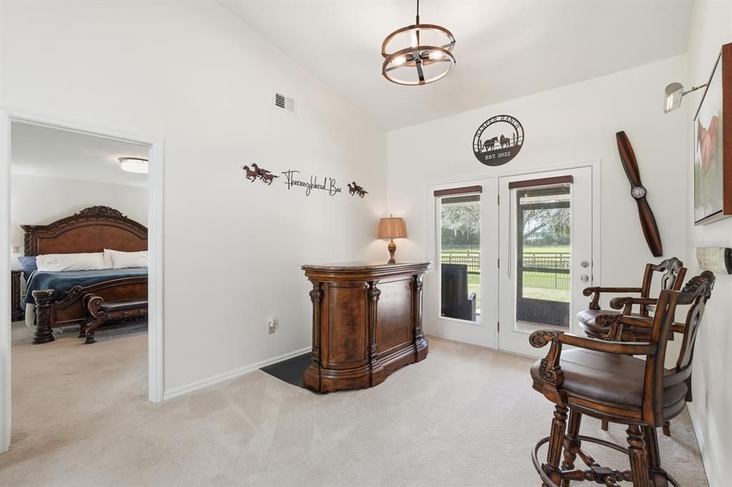 待售: $1,300,000 (4 贝兹, 2 浴室, 2108 平方英尺)