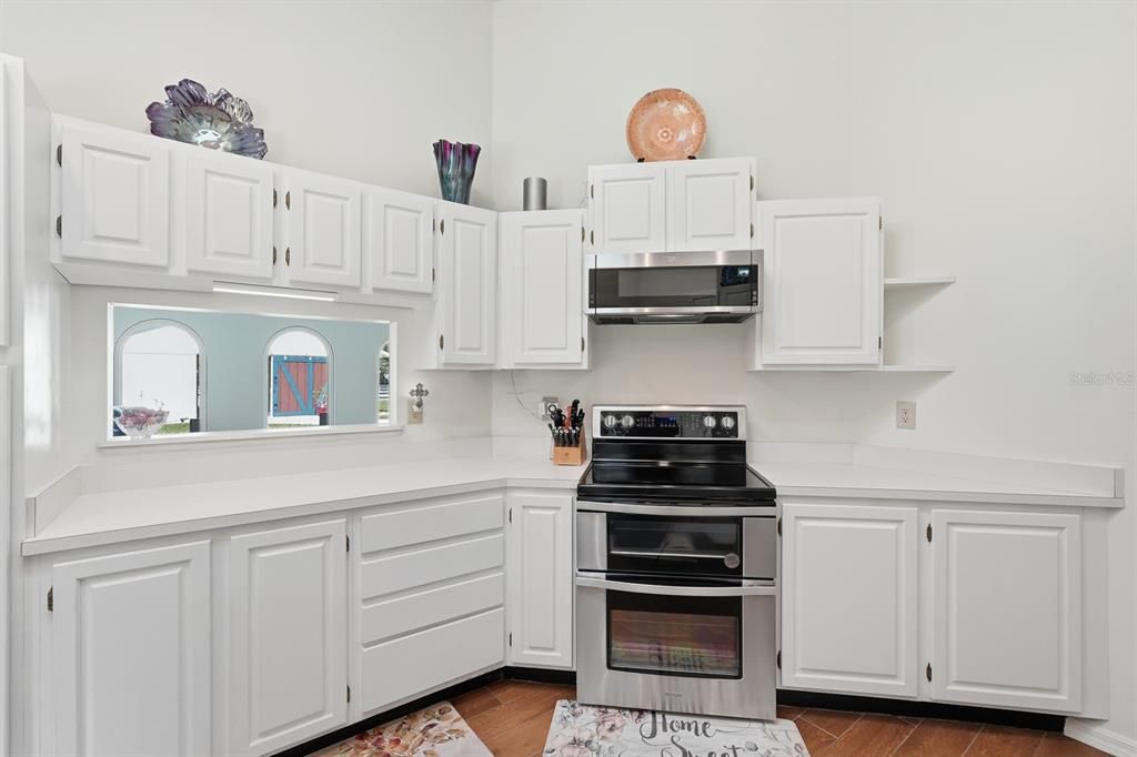 待售: $1,300,000 (4 贝兹, 2 浴室, 2108 平方英尺)