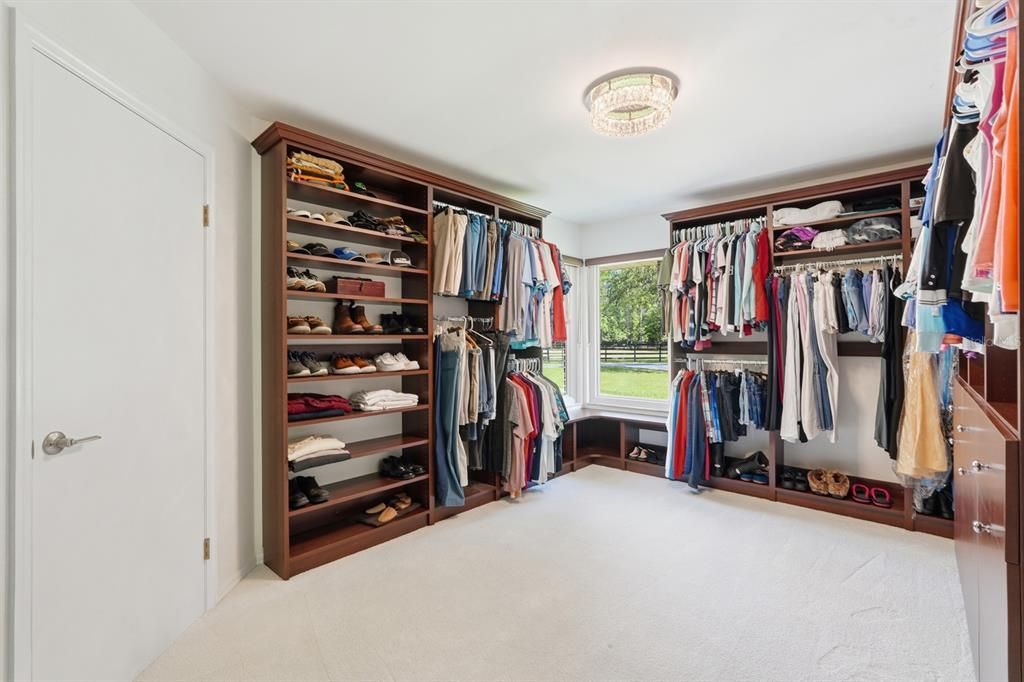 待售: $1,300,000 (4 贝兹, 2 浴室, 2108 平方英尺)