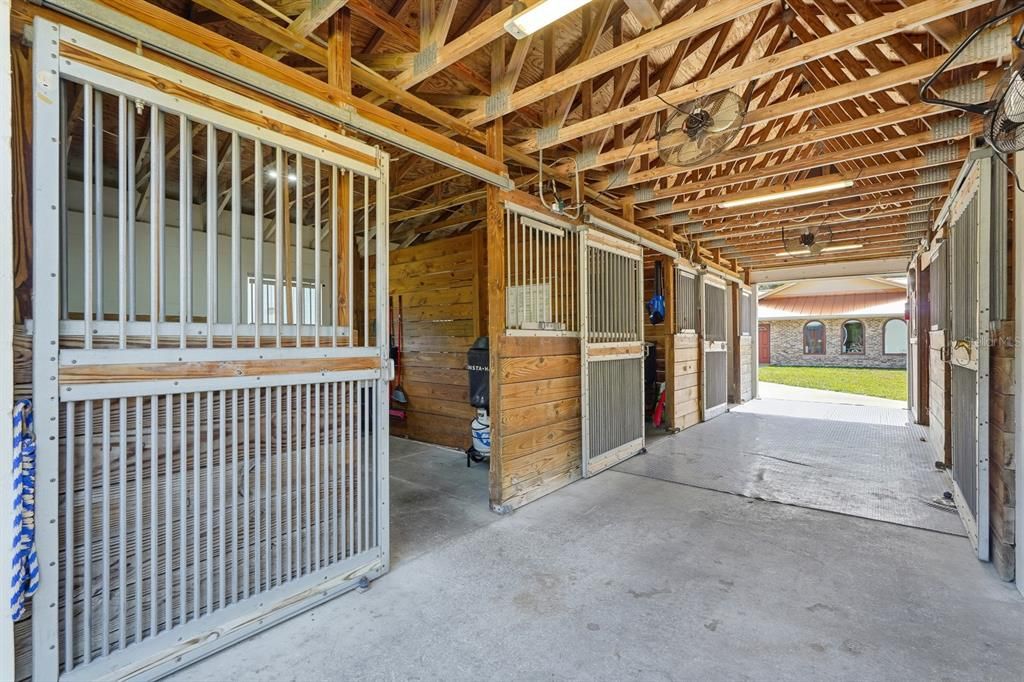 待售: $1,300,000 (4 贝兹, 2 浴室, 2108 平方英尺)