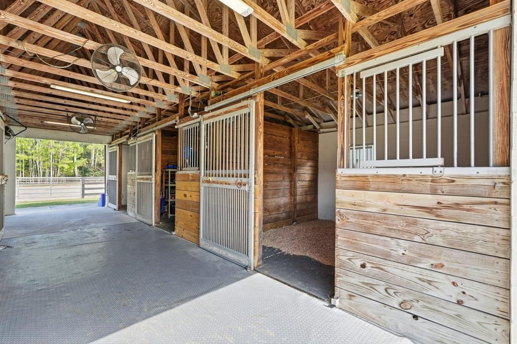 待售: $1,300,000 (4 贝兹, 2 浴室, 2108 平方英尺)