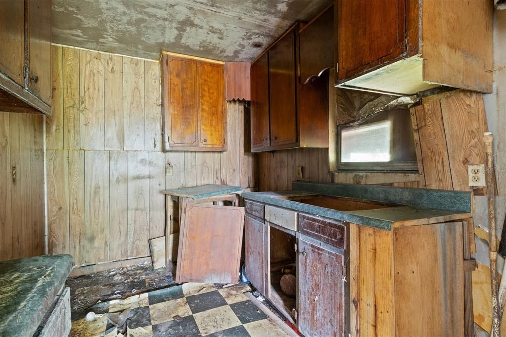 For Sale: $140,000 (0 beds, 0 baths, 1260 Square Feet)