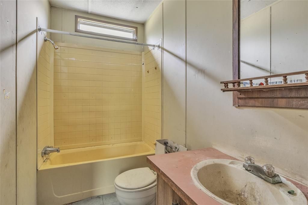 For Sale: $140,000 (0 beds, 0 baths, 1260 Square Feet)