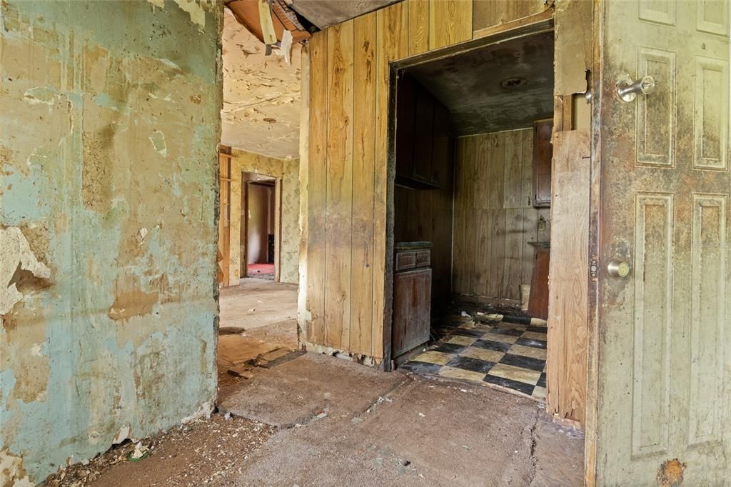 For Sale: $140,000 (0 beds, 0 baths, 1260 Square Feet)