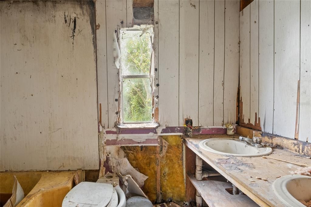 For Sale: $140,000 (0 beds, 0 baths, 1260 Square Feet)