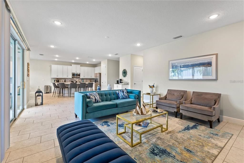 Active With Contract: $732,000 (5 beds, 5 baths, 2945 Square Feet)