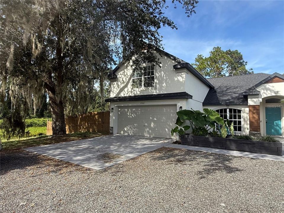 For Sale: $699,999 (5 beds, 3 baths, 2606 Square Feet)