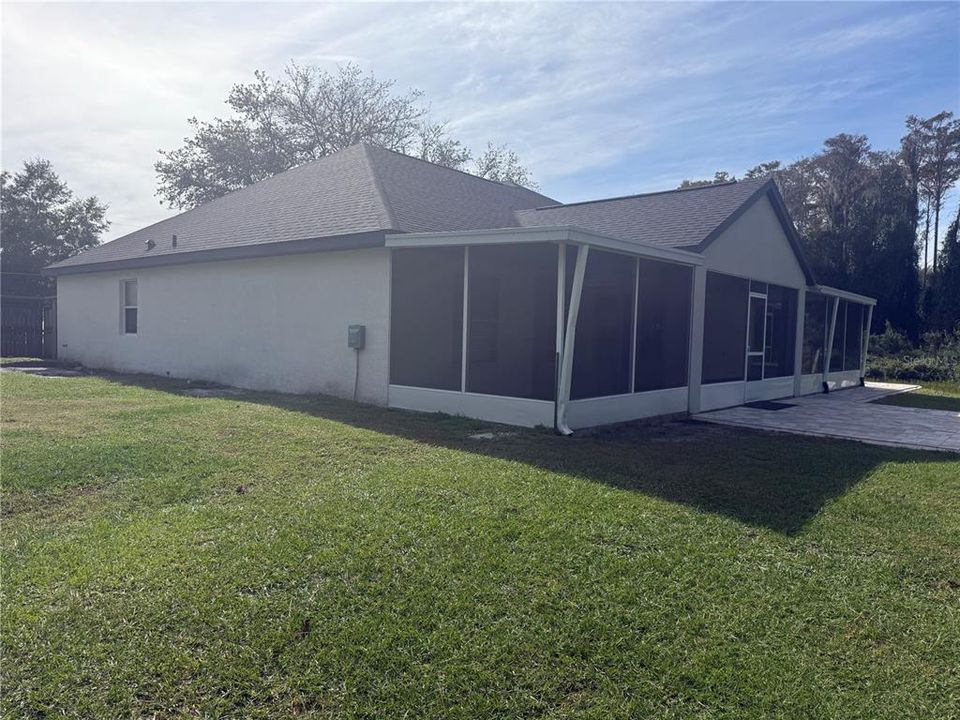 For Sale: $699,999 (5 beds, 3 baths, 2606 Square Feet)