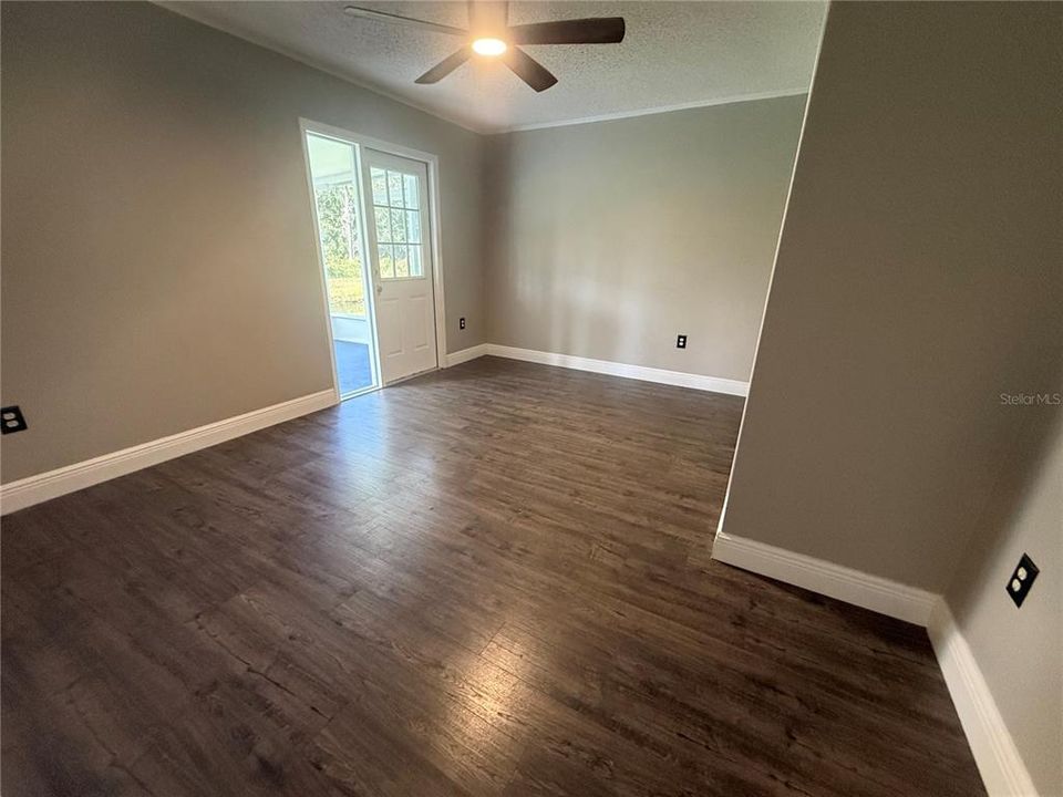 For Sale: $699,999 (5 beds, 3 baths, 2606 Square Feet)