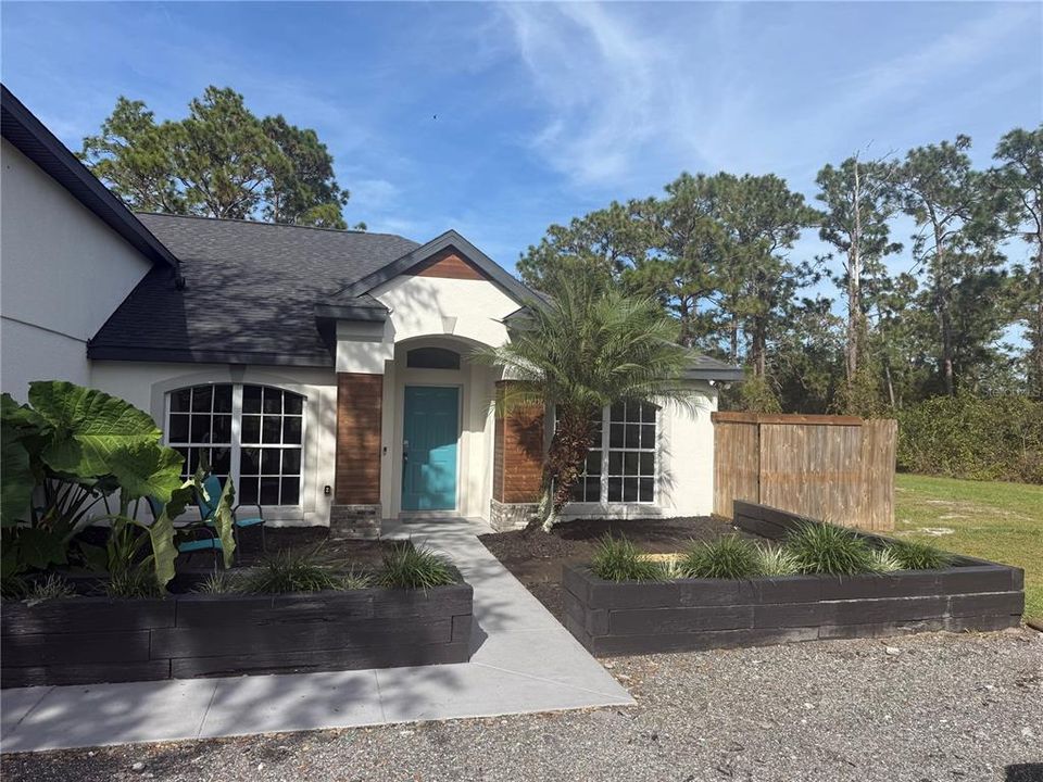 For Sale: $699,999 (5 beds, 3 baths, 2606 Square Feet)