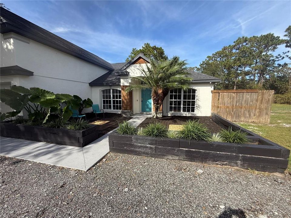 For Sale: $699,999 (5 beds, 3 baths, 2606 Square Feet)