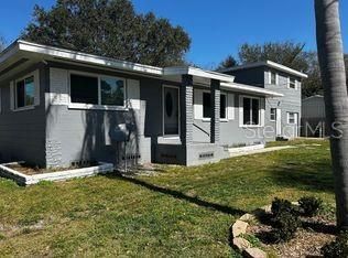 Active With Contract: $1,900 (2 beds, 1 baths, 1000 Square Feet)