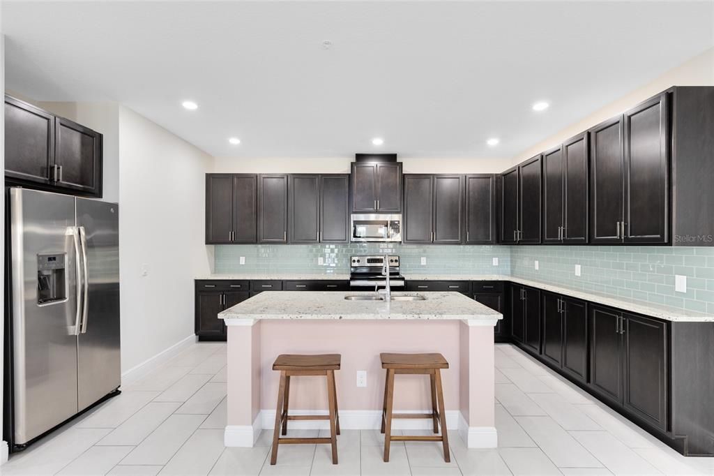 На продажу: $429,000 (2 спален, 2 ванн, 1644 Квадратных фут)