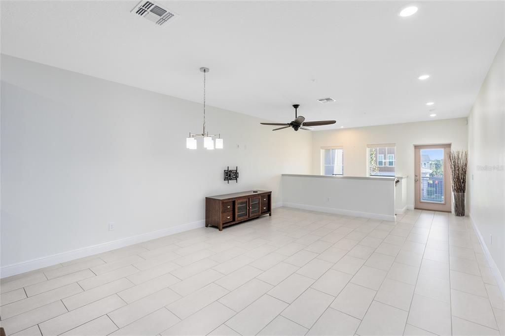 На продажу: $429,000 (2 спален, 2 ванн, 1644 Квадратных фут)