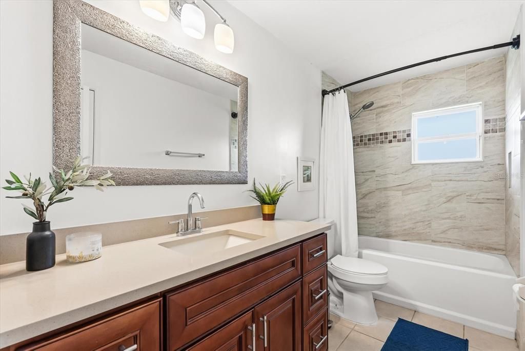 На продажу: $599,000 (4 спален, 3 ванн, 2104 Квадратных фут)