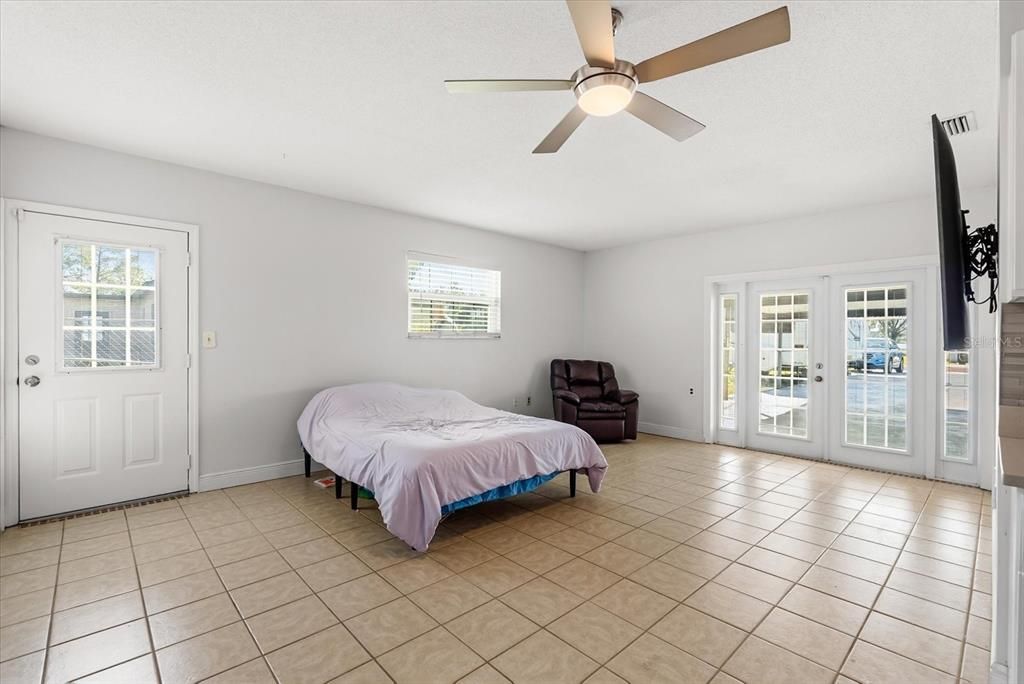 На продажу: $599,000 (4 спален, 3 ванн, 2104 Квадратных фут)