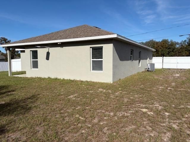 For Sale: $305,000 (4 beds, 2 baths, 1551 Square Feet)