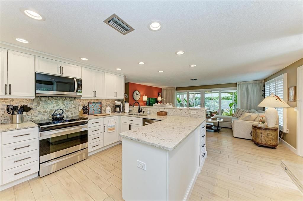 For Sale: $1,249,000 (2 beds, 2 baths, 1068 Square Feet)