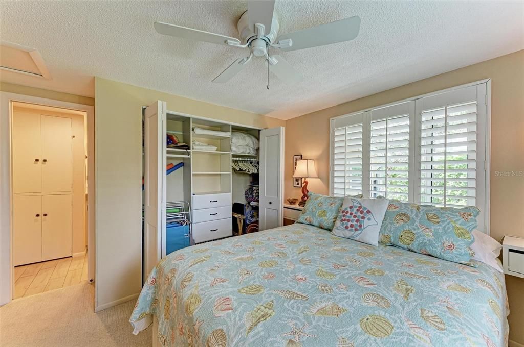 For Sale: $1,249,000 (2 beds, 2 baths, 1068 Square Feet)