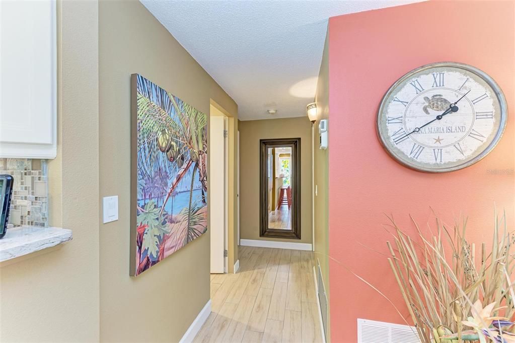 For Sale: $1,249,000 (2 beds, 2 baths, 1068 Square Feet)