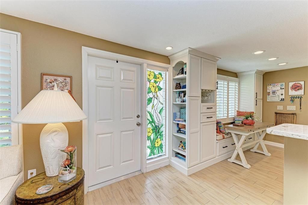 For Sale: $1,249,000 (2 beds, 2 baths, 1068 Square Feet)