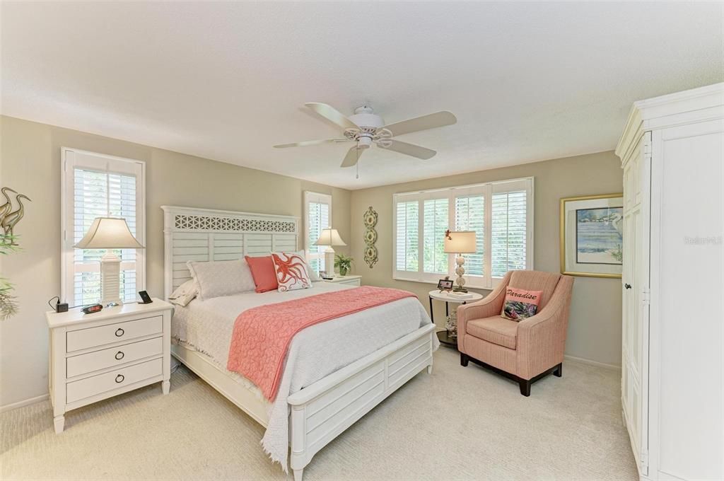 For Sale: $1,249,000 (2 beds, 2 baths, 1068 Square Feet)